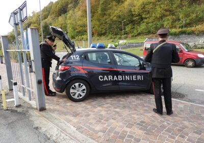 Santhià, i carabinieri denunciano 2 persone per tentato furto in appartamento