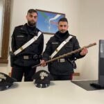 Roasio, girava con una mazza ferrata artigianale sull’auto: denunciato dai carabinieri