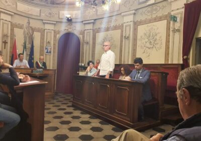 Livorno Ferraris, prima seduta del nuovo consiglio: Sandra presenta la giunta, la minoranza vota bianco per il presidente