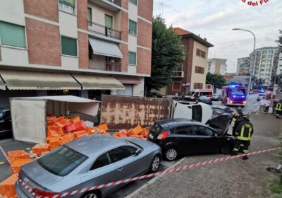 Vercelli, incidente in via Paggi con 7 mezzi coinvolti.