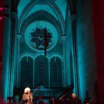 Vercelli, il grande Angelo Branduardi canta nella suggestiva cornice della Basilica di Sant’Andrea