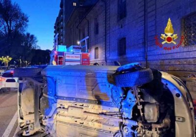 Vercelli, incidente automobilistico in via XX Settembre