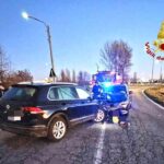 Vercelli, frontale tra 2 auto a Larizzate