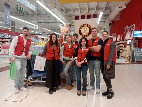 Vercelli, ottimo risultato per la raccolta alimentare al Carrefour