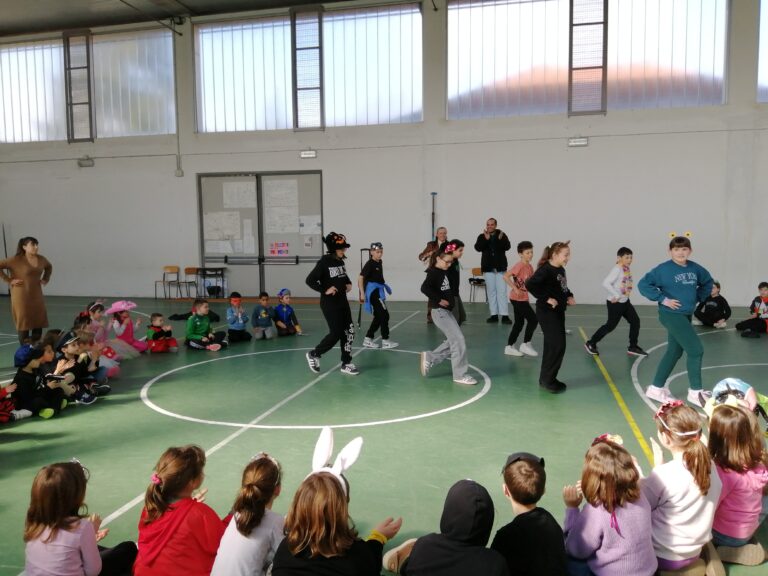 Valcerrina, carnevale alla primaria di Cerrina