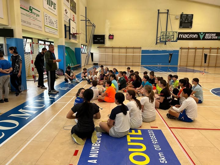 Nole, in tanti per giocare a badminton e pickleball