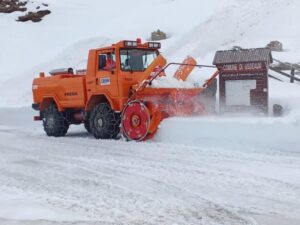 Completato lo sgombero neve sulla SP 172 in attesa del Giro d’Italia