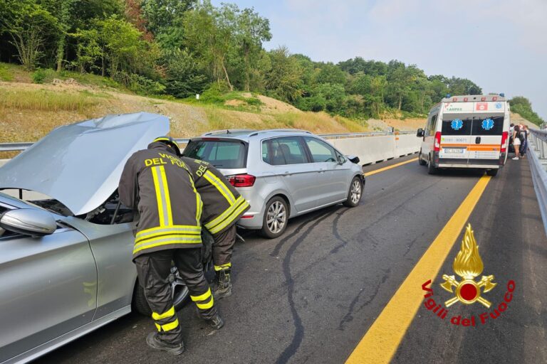 Alice Castello, incidente sulla A5 direzione Ivrea
