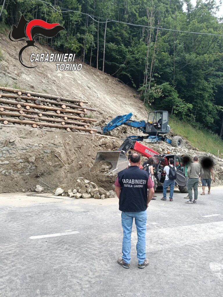 Valle di Lanzo, i carabinieri scoprono gravi irregolarità in 2 cantieri