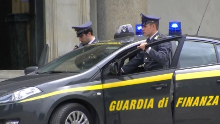 GDF TORINO: COLTIVAVA CANNABIS IN GIARDINO, ARRESTATA UNA DONNA IN VAL D’ALA.
