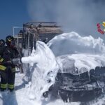 Borgo d’Ale, furgone cassonato in fiamme sulla provinciale 11
