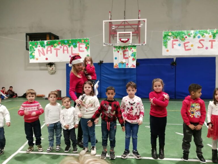 Saggio di Natale a infanzia e primaria di Cerrina