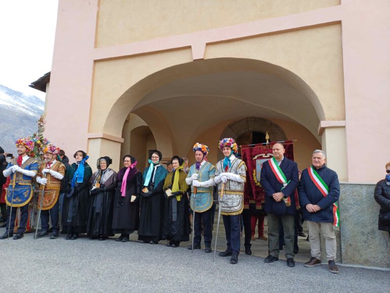 Giaglione, festa di San Vincenzo e Danza degli Spadonari