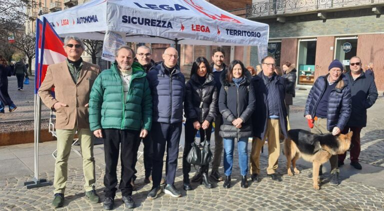Biella, Lega in piazza a sostegno delle forze dell’ordine e del Si al referendum