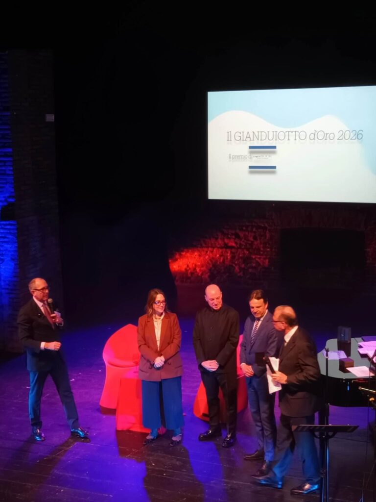 Gianduiotto d’Oro a Giuseppe Lavazza nell’apertura di Enjoybook