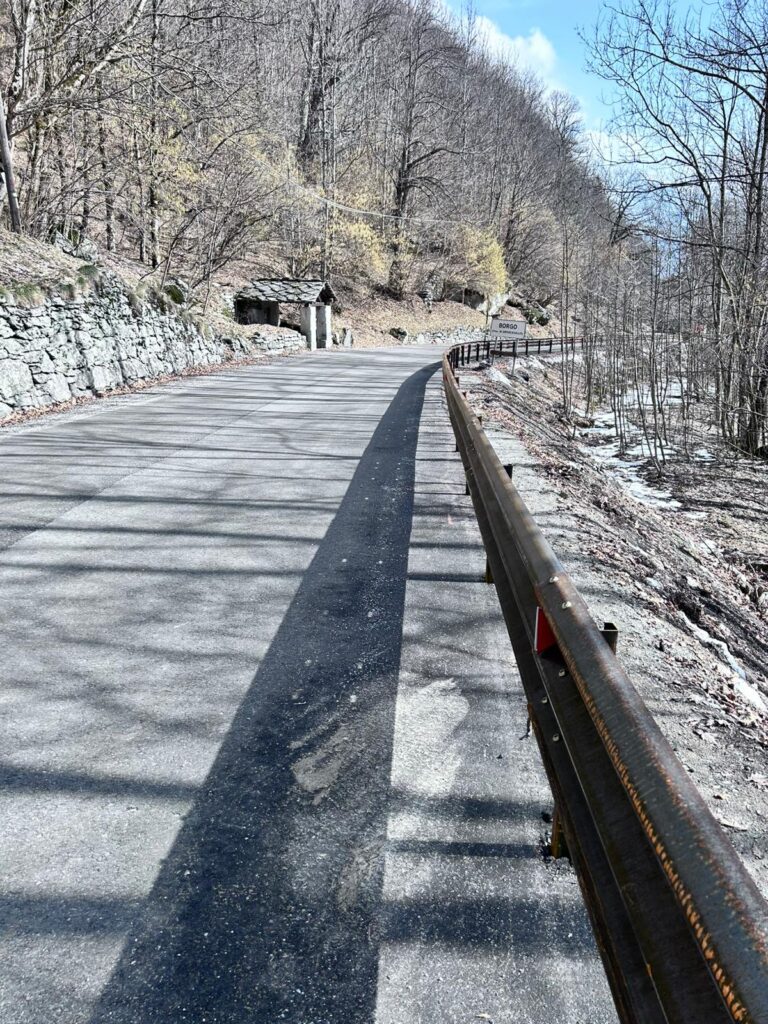 Groscavallo, completati i lavori per allargare la SP 33 della Val Grande